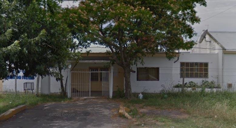 Amenazaron con cuchillos a tres alumnas en Los Hornos para sacarles sus mochilas