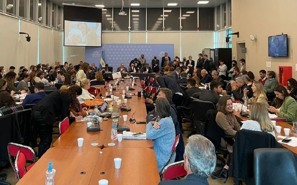 Con cruces entre oficialismo y oposición, comenzó el debate por la Boleta Única en Diputados