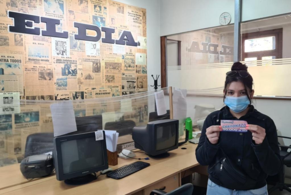 Pura felicidad tras ganar los $200 mil del Cartonazo
