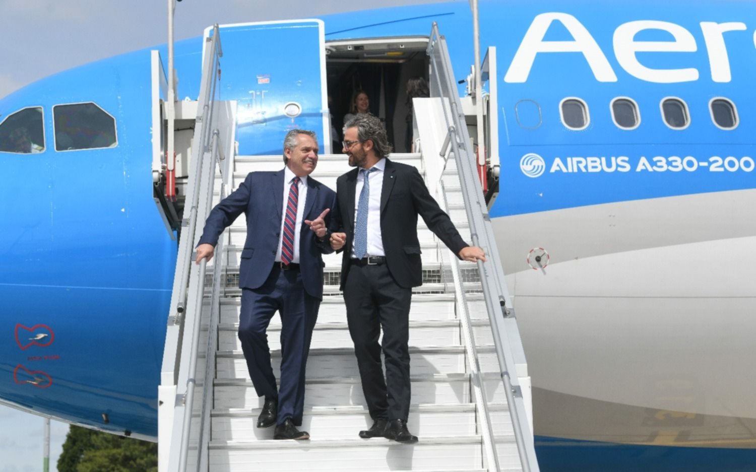 Alberto Fernández llegó a Francia y pidió "basta de hablar de la interna"