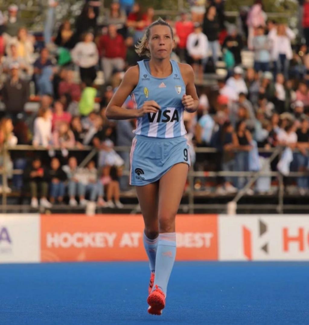 Con dolor y tristeza, Delfina Merino se despidió de Las Leonas