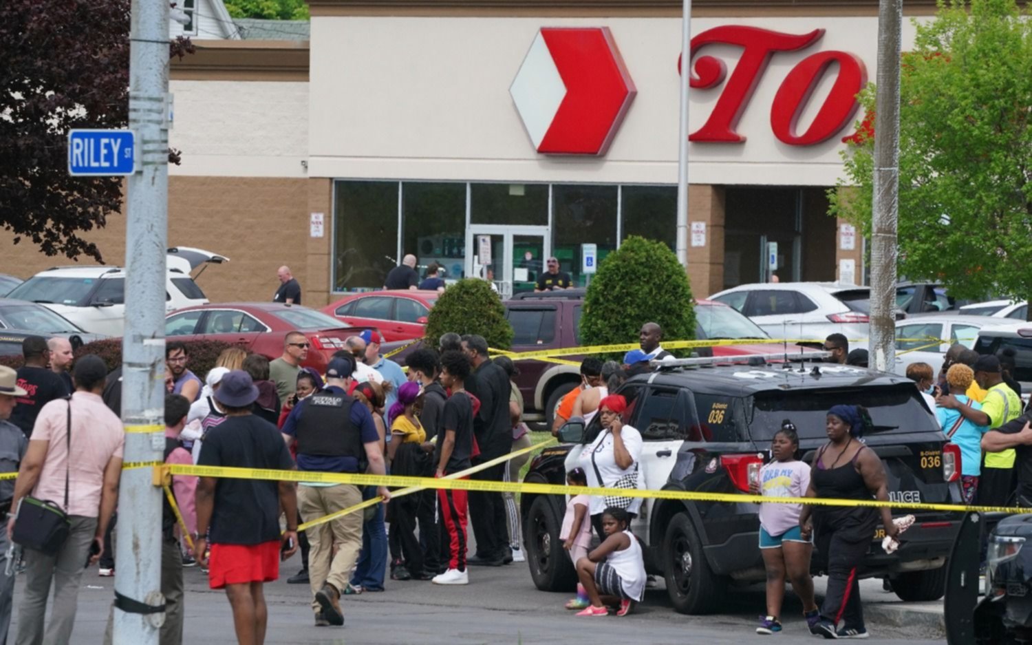 Al menos 10 muertos tras un tiroteo en un supermercado en Estados Unidos