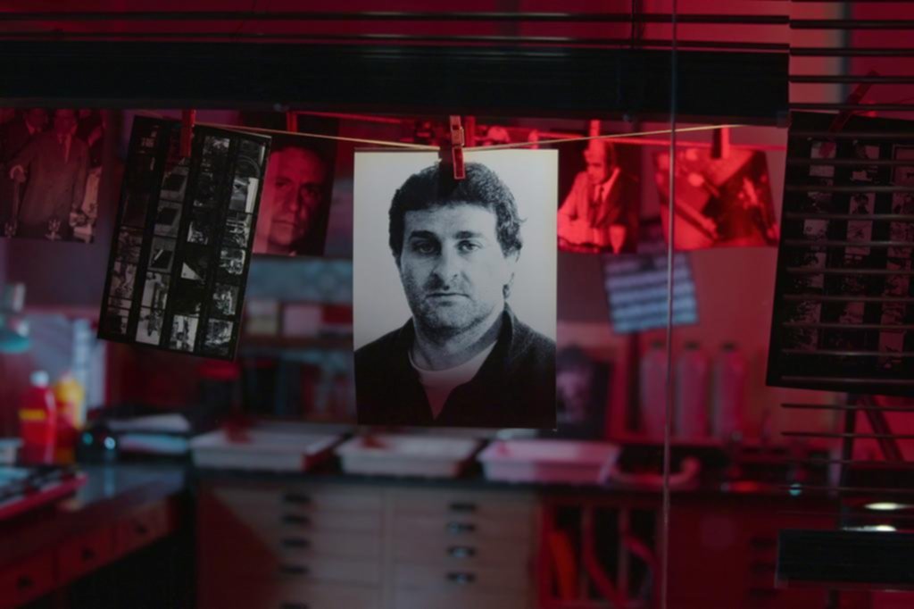 “El fotógrafo y el cartero”: el crimen que sacudió al país llega a Netflix