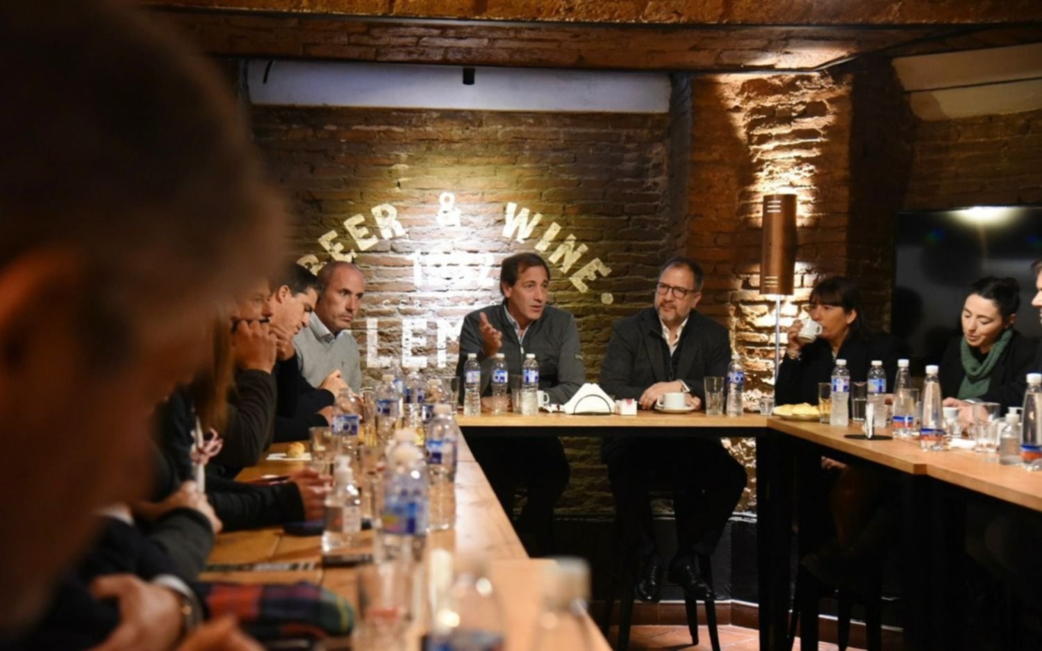 Reunión con tono de reproches  entre el garrismo y la UCR