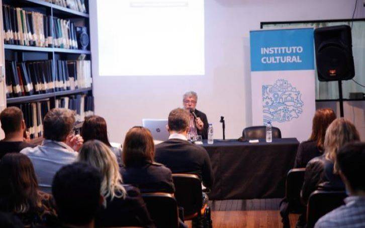 "Historia e Identidad de la Provincia de Buenos Aires" en Berazategui
