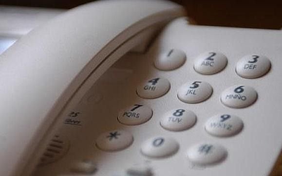 Vecinos denuncian fallas en internet y en teléfonos fijos