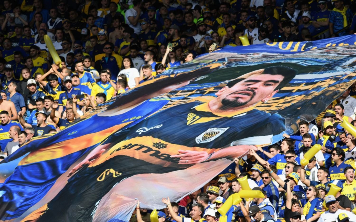 Espectacular previa a puro color en la final en el Kempes