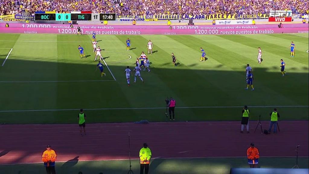 La polémica de la tarde: el gol anulado a Darío Benedetto