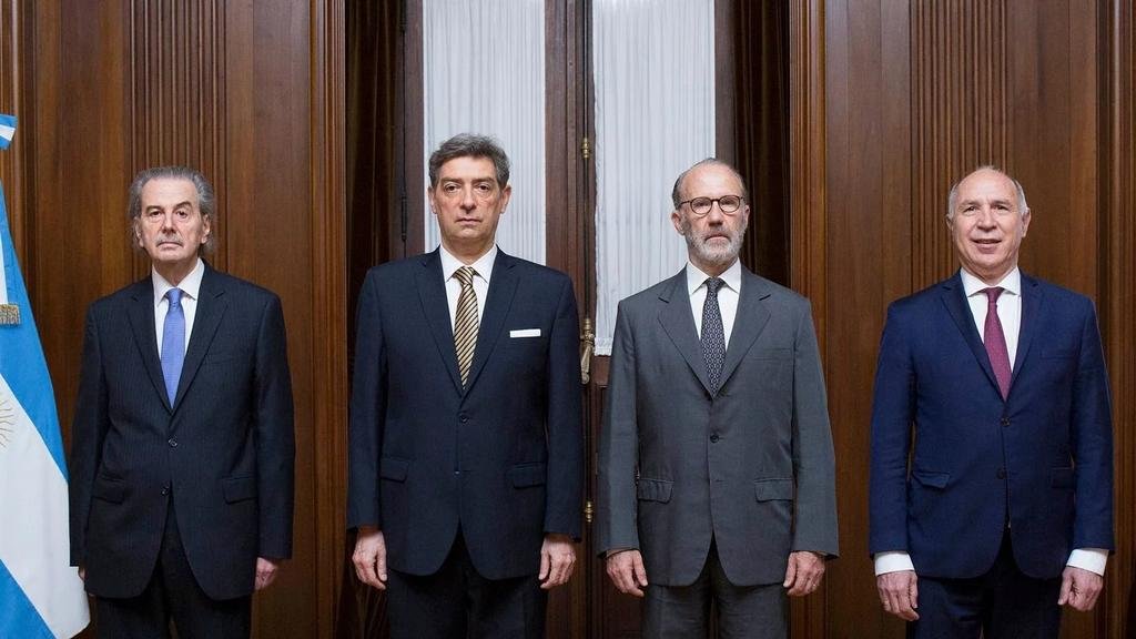 Ahora gobernadores del PJ por una Corte ampliada