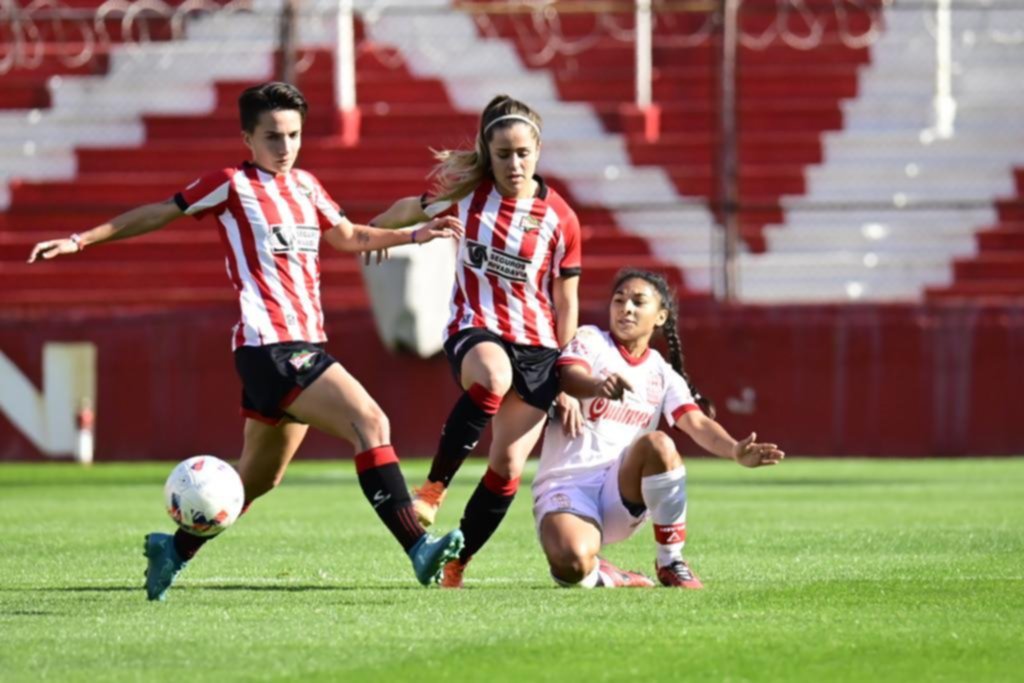 Las Pinchas empataron con Huracán en el Ducó