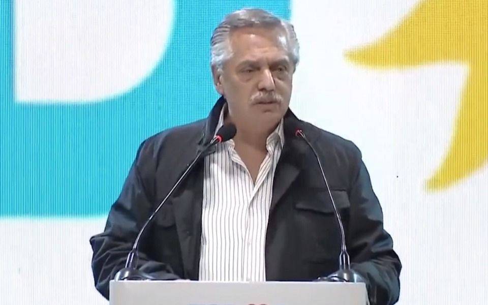 Fernández habló de "maldita derecha" y de que "el día que nos dividimos lo hicimos presidente a Macri"
