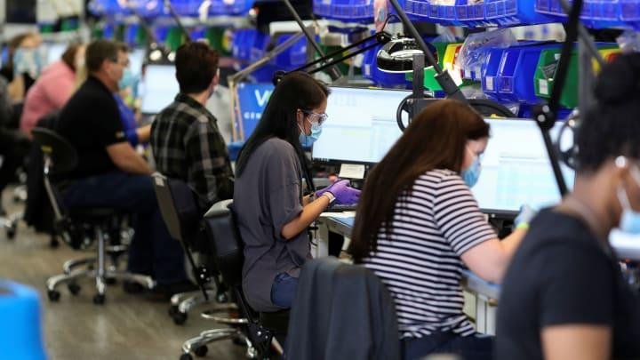 La exclusión joven: más femenina y de barrios vulnerables