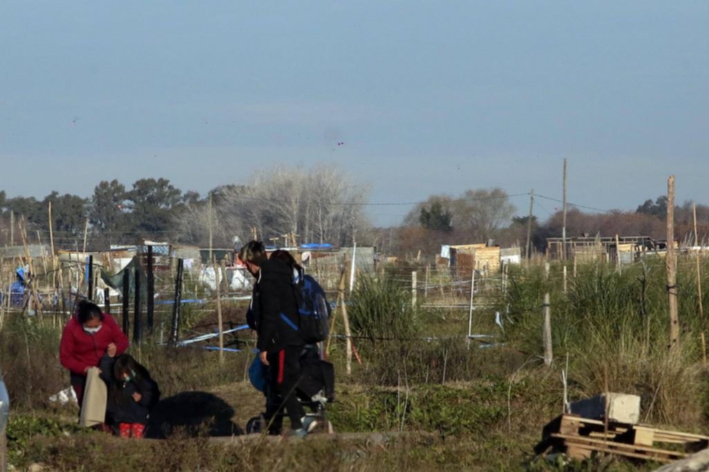 En barrios populares, la mitad no llega a fin de mes