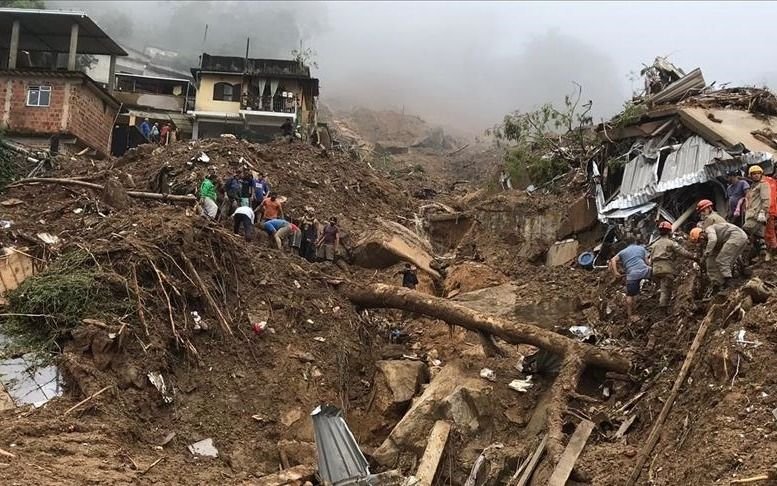 Temporal y alud en Brasil: 84 muertos y 56 desaparecidos