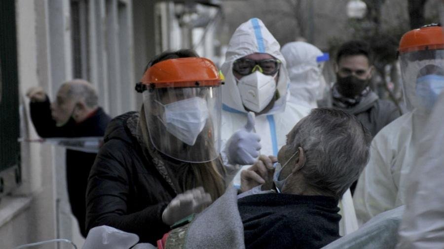 En La Plata, la curva de contagios de coronavirus no para de subir: piden "guiarse por síntomas"