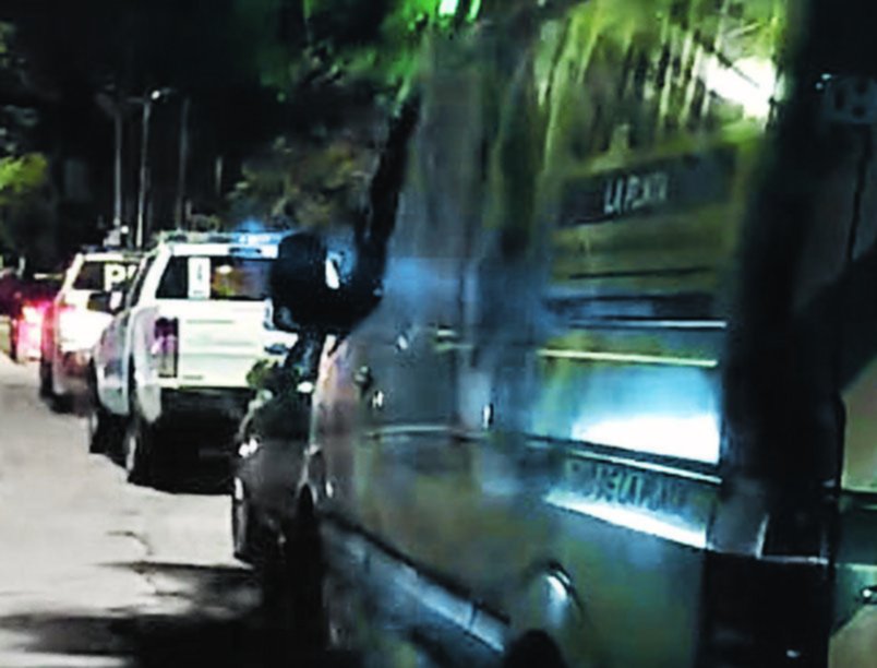 Llegaba solo a su casa de Arana y entró con una pistola en la cabeza