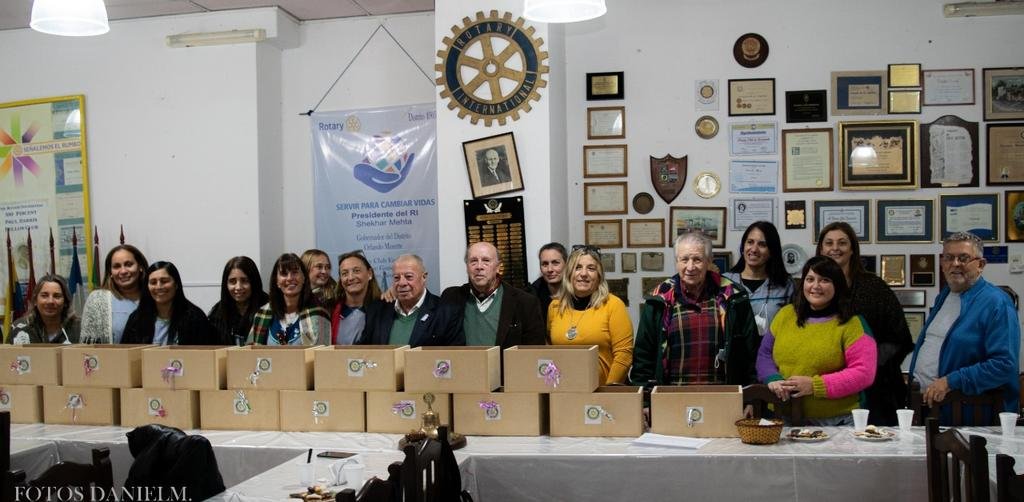 El Rotary de Ensenada donó material didáctico a jardines de esa ciudad