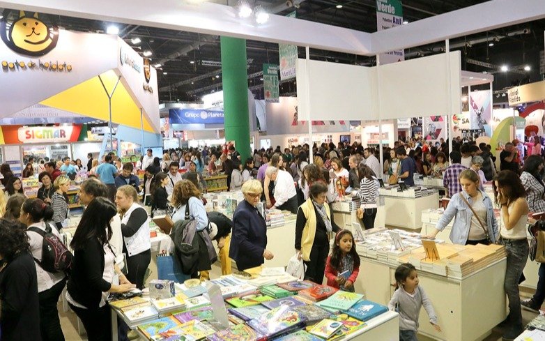 La maratón de lectura de la Feria rinde homenaje a Gabriela Mistral