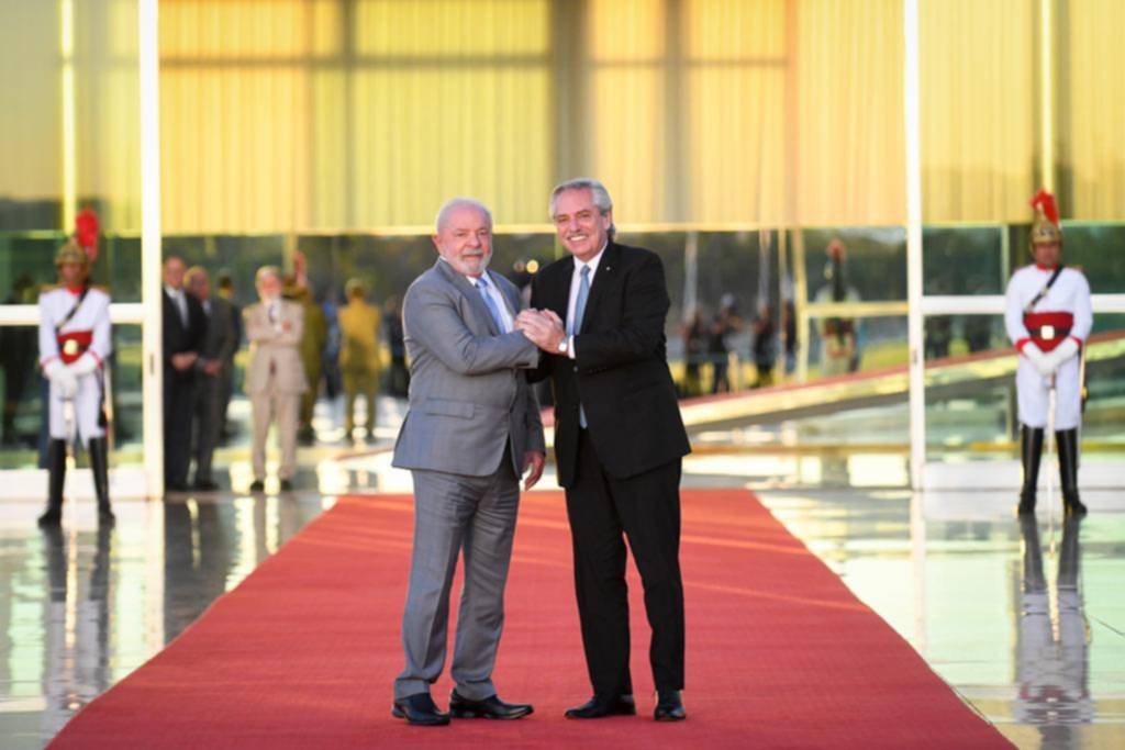 Promesa de ayuda: Lula hará gestiones ante el FMI