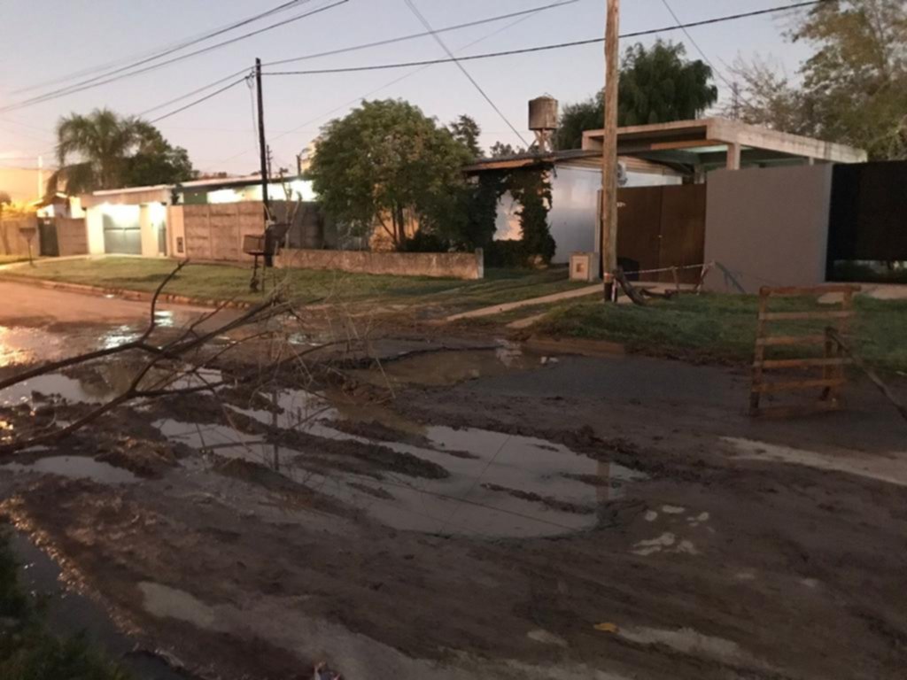 Un río de “chocolate” en San Carlos