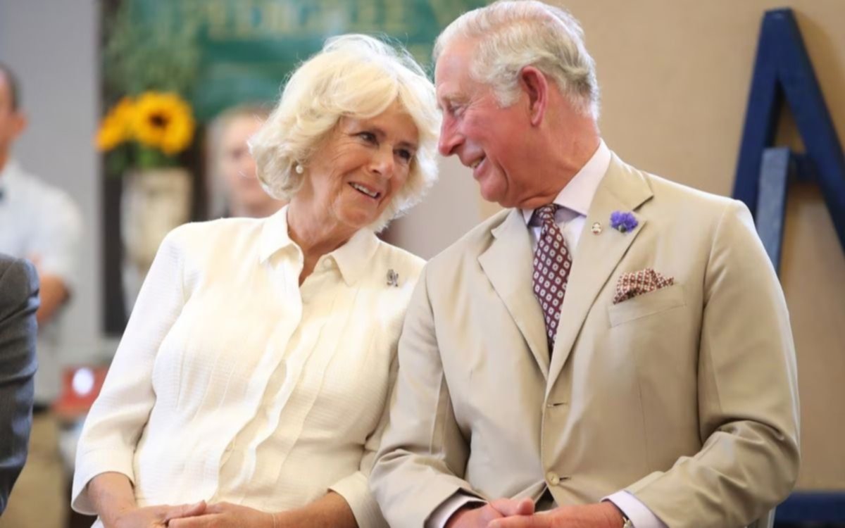 El llamado “hot” entre Carlos y Camilla que desató el “tampongate”