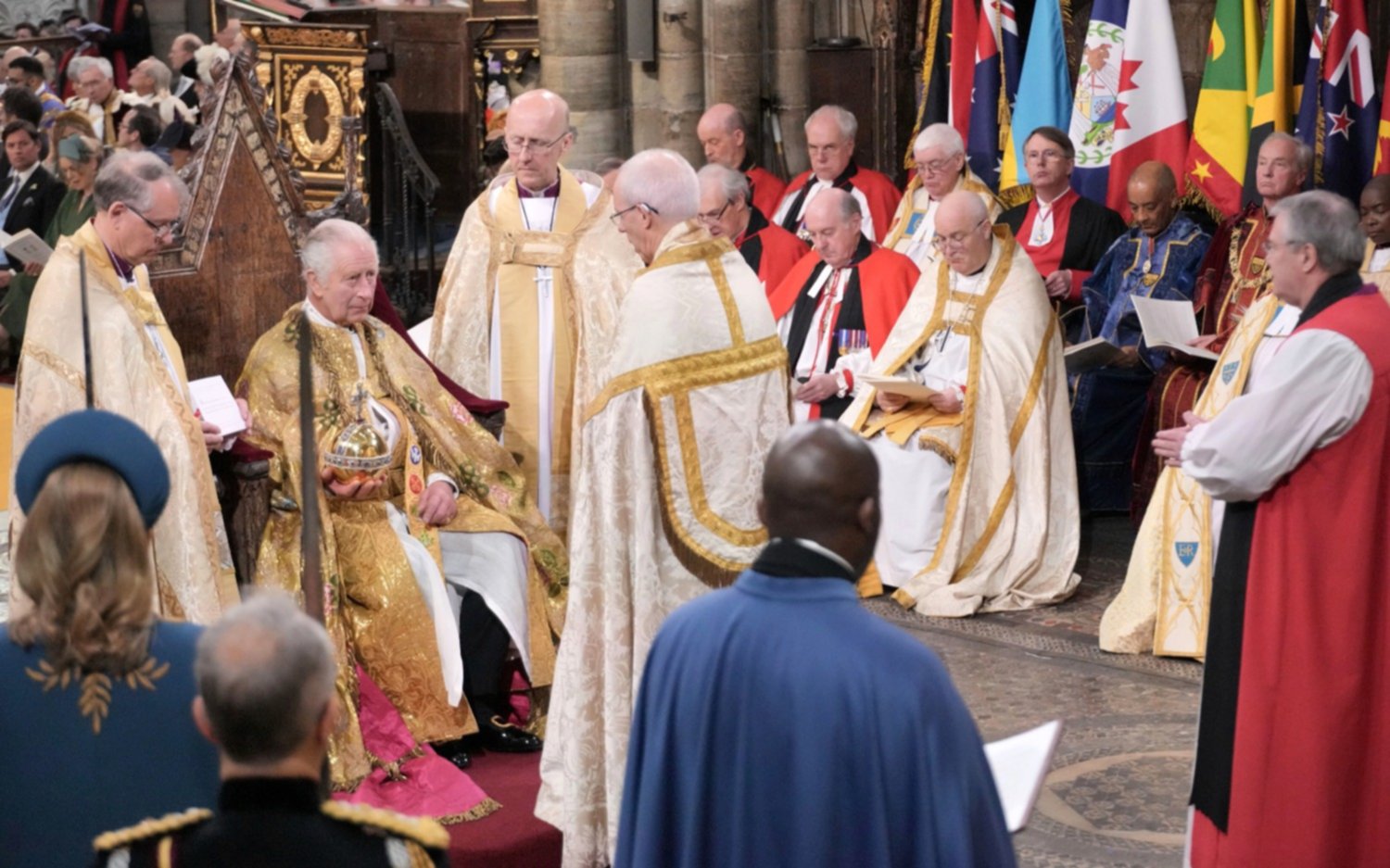Así fue la unción de Carlos III, el ritual más solemne de la ceremonia