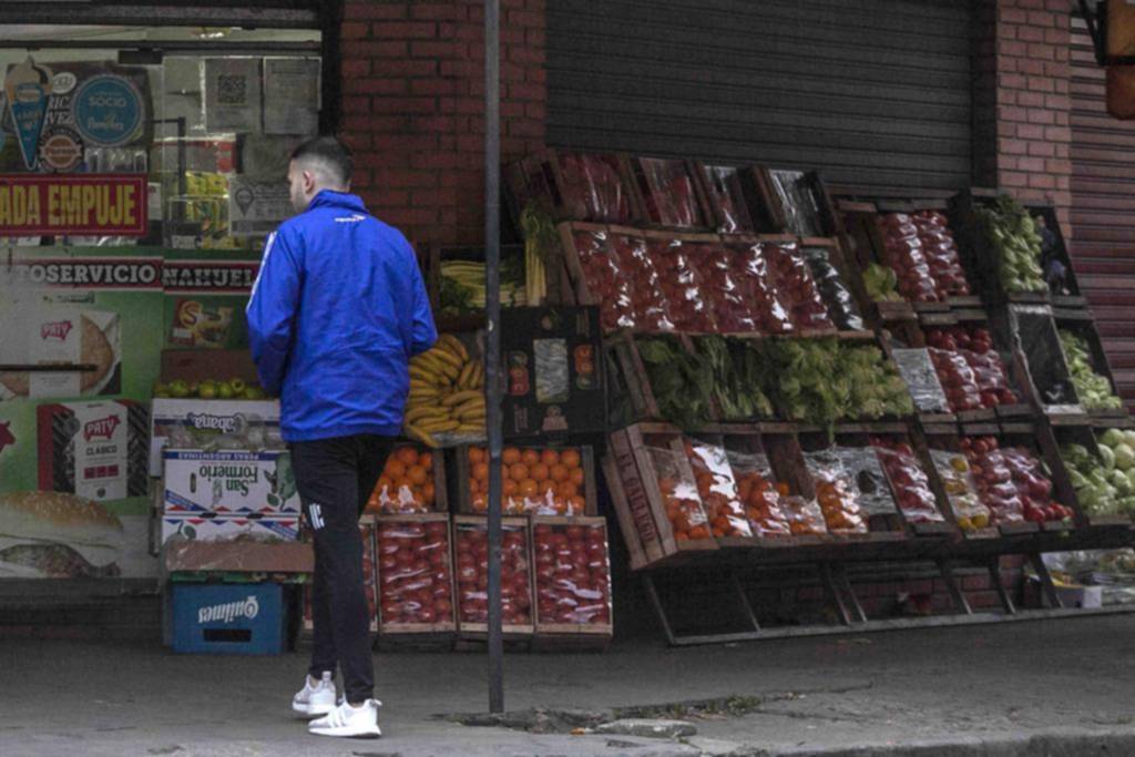 Disperso y hacia arriba: el precio del tomate, ya asusta