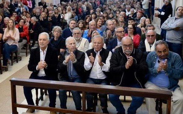 Alak, integrantes de la CGT y referentes del peronismo homenajearon a Eva Perón en la iglesia de San Francisco