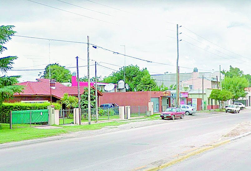 Inseguridad sin freno en La Plata: armados y a los golpes se llevan dólares y un coche