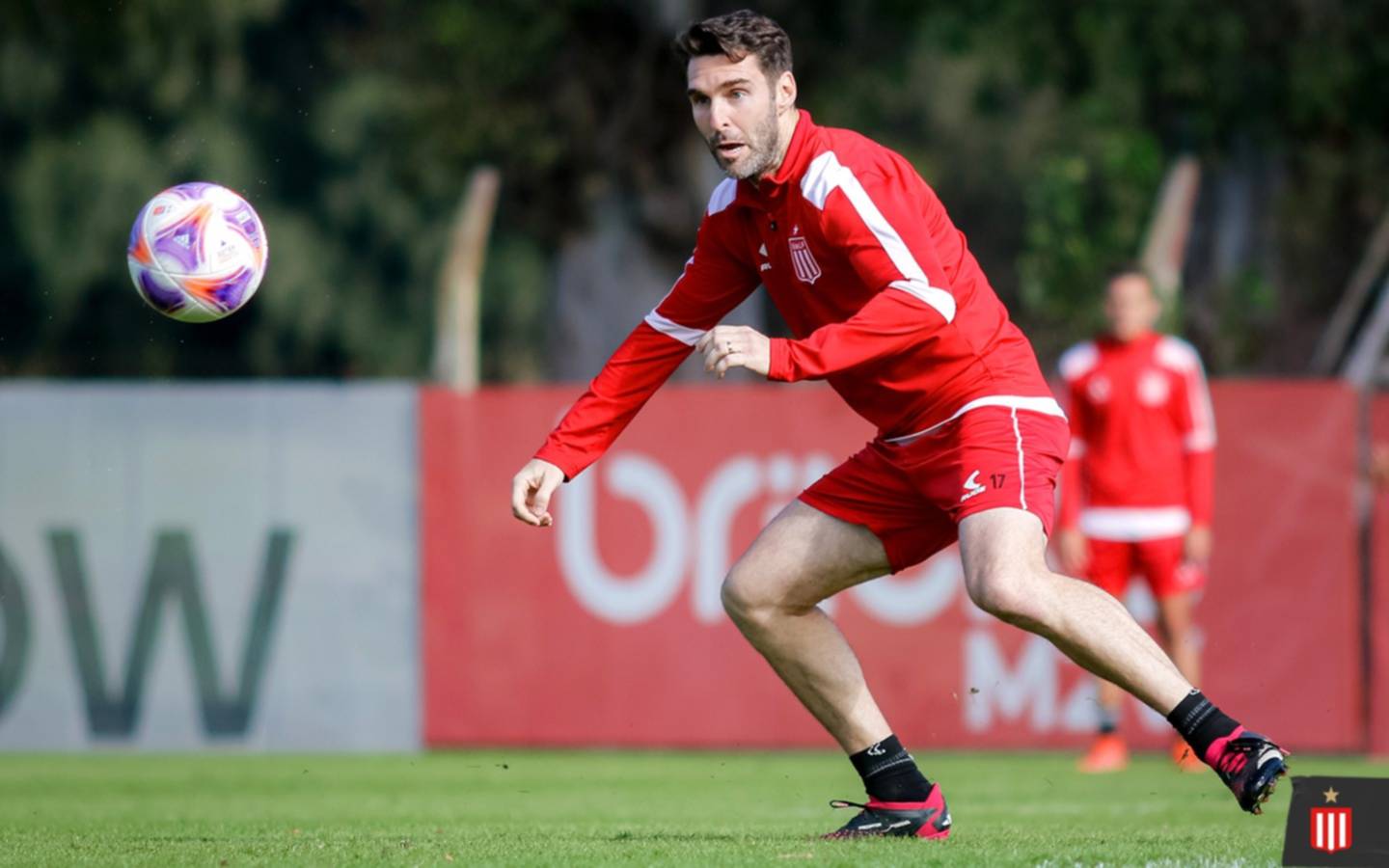 Domínguez define el once para una visita de riesgo a Defensa y Justicia