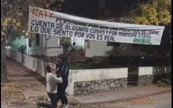 ¡De no creer! Le quiso hacer un pasacalle a su novia para que lo perdone y no se percató de un pequeño detalle