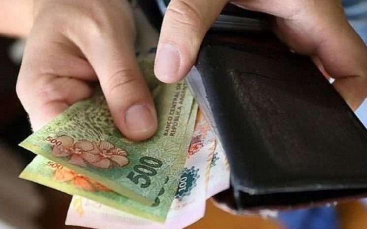 Se viene el primer medio aguinaldo de 2023: cuándo se cobra y cómo calcularlo