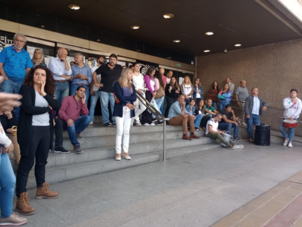 Siguen las protestas en el Registro de la Propiedad