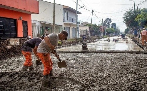 Avanza la pavimentación en el barrio La Unión de Solano