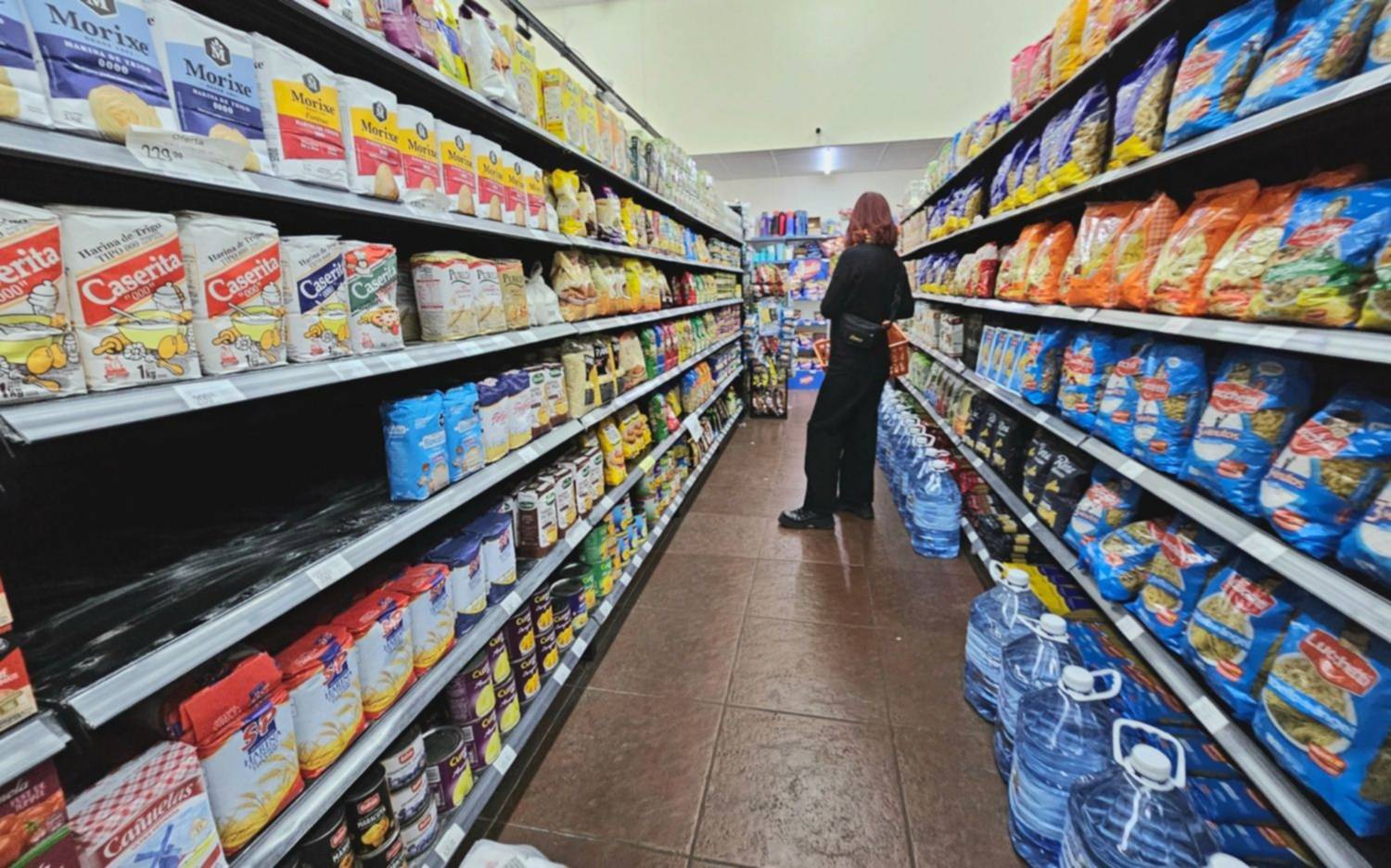 Canasta básica: una familia necesitó $203.360 en abril para no ser pobre