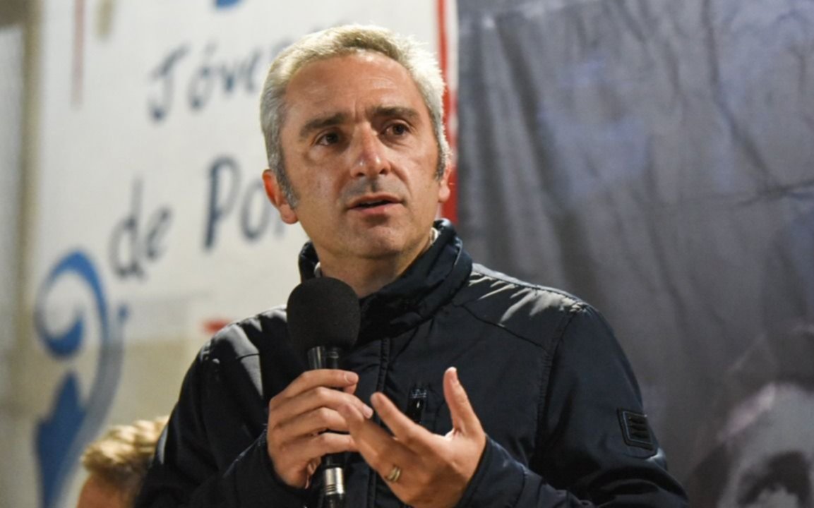 Larroque dijo que Cristina no se bajó "porque sí" y habló de "una guerra contra el peronismo"