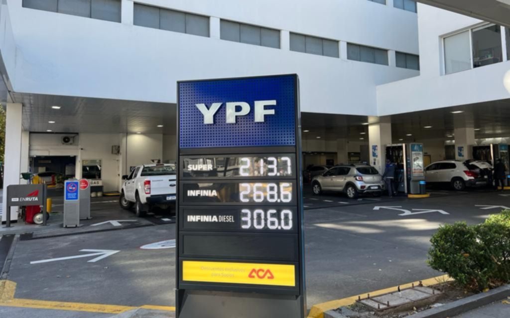 YPF aplicó otro aumento en los combustibles: cómo quedaron los nuevos precios en La Plata