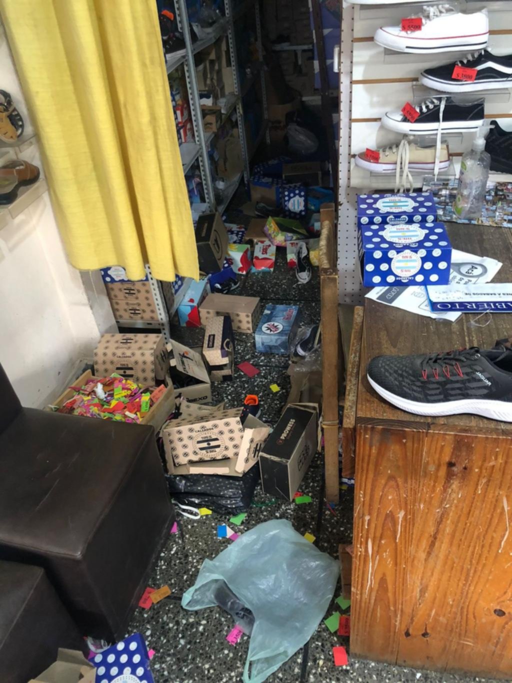 Taparon el frente de su local por una obra y perdió