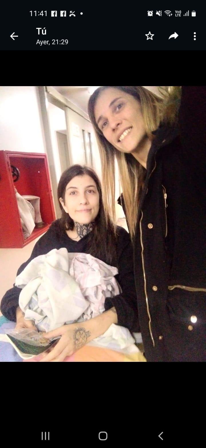 Cayó de un quinto piso y ya se recupera en su casa