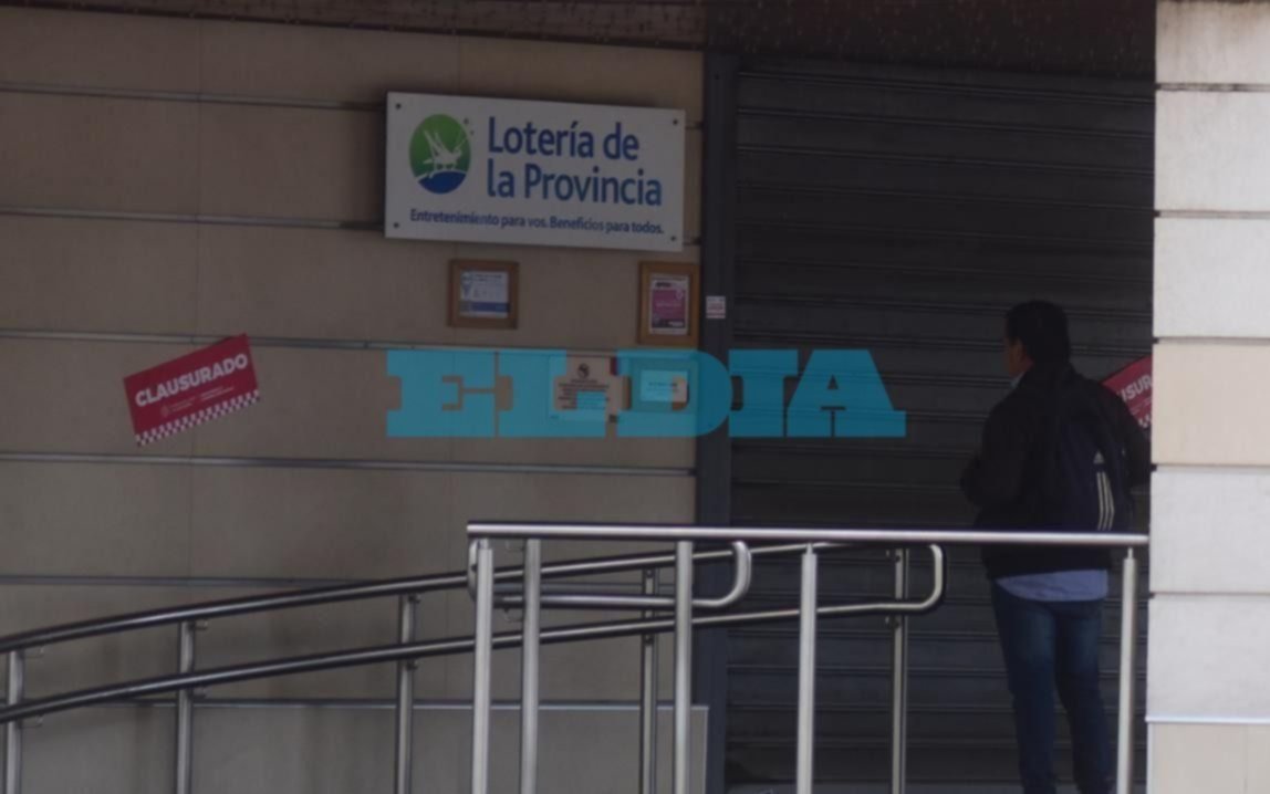 Noche de revuelo en el Bingo de La Plata: operativo, desalojo y clausura