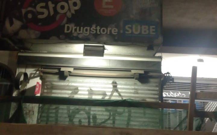 Cuatro ladrones forzaron la persiana e intentaron entrar a un kiosco en La Plata: habían cometido otro robo horas antes