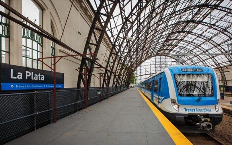 Demoras con el Tren Roca y problemas para regresar a La Plata