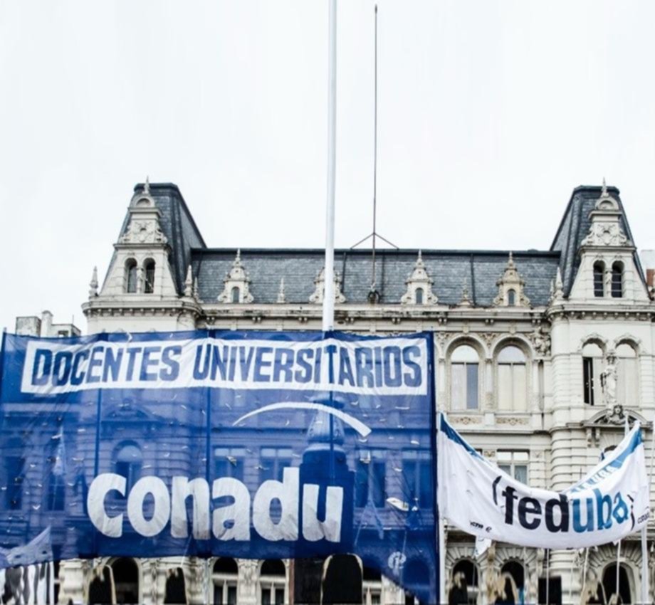 Docentes universitarios acordaron un 3% adicional