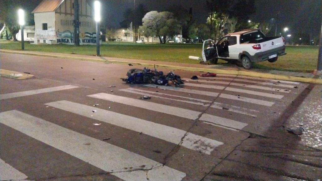 Tras el choque en 31 y 52, el motociclista pelea por su vida