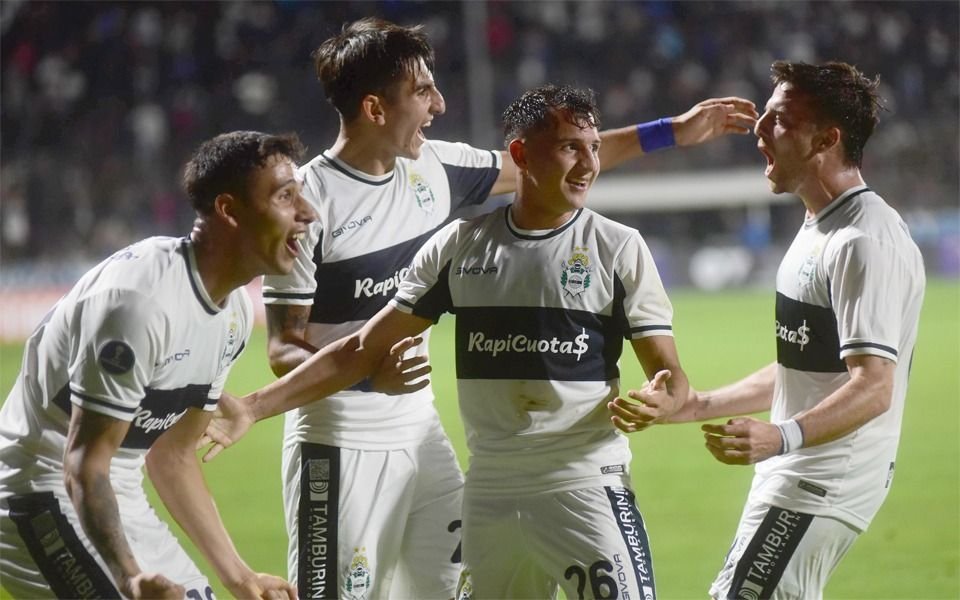 Gimnasia se lo ganó en el final a Independiente Santa Fe: Franco Torres le dio vida al Lobo en la Copa