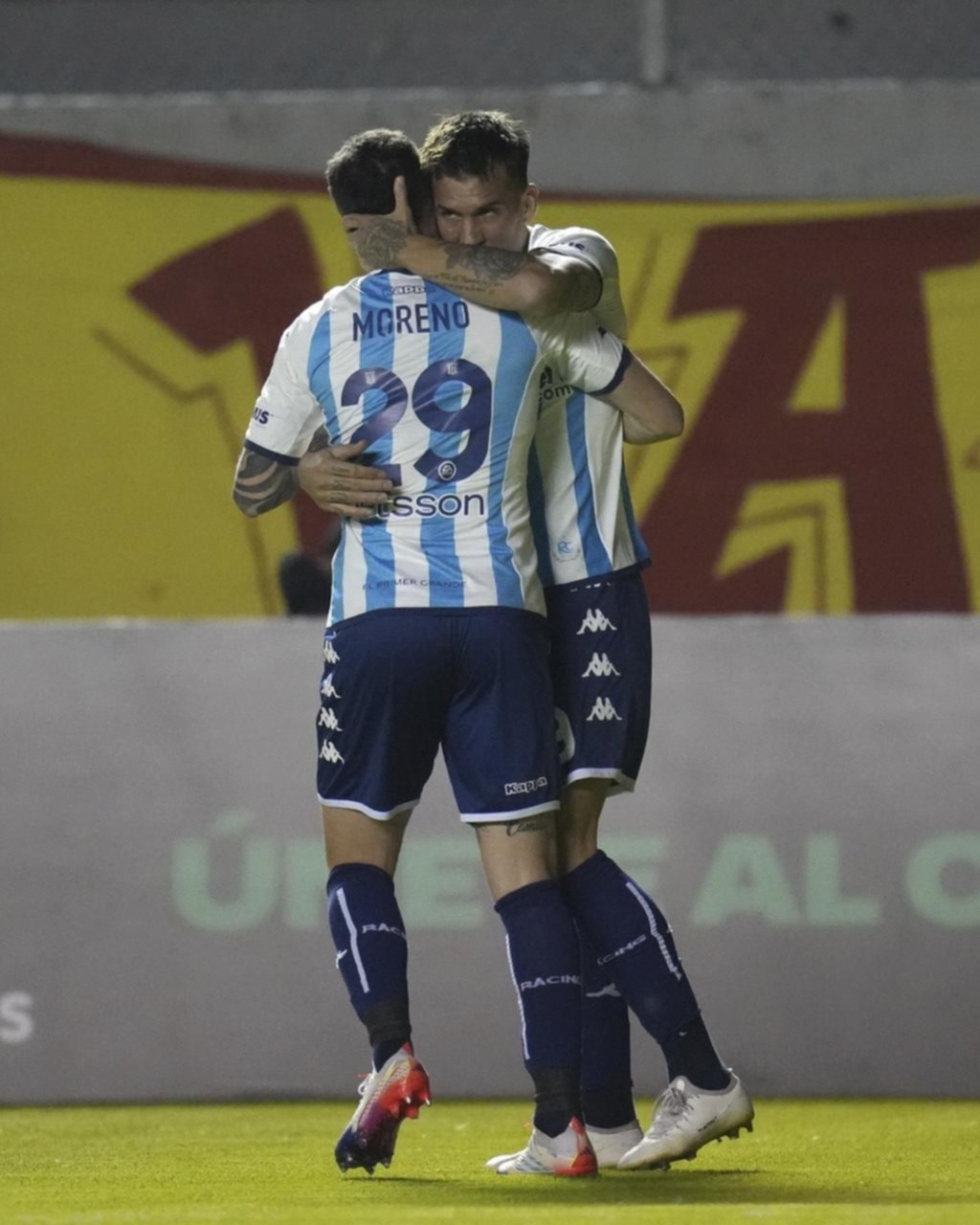 Racing se recuperó en Quito y quedó a un paso de octavos