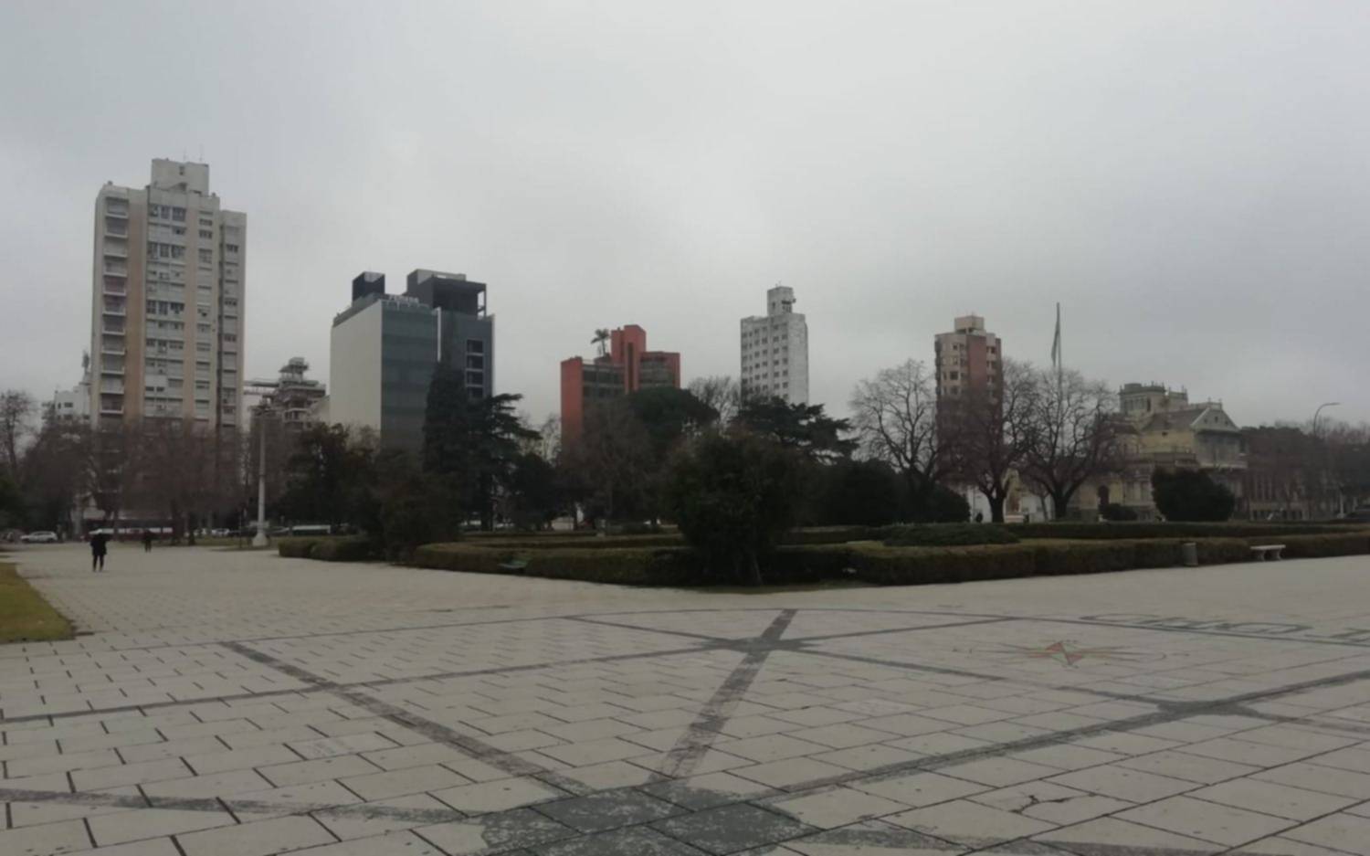 Cómo funcionarán en La Plata los servicios durante los feriados del jueves 25 y el viernes 26