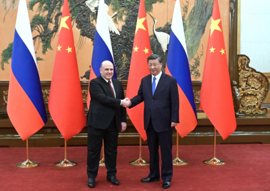 China respalda a Rusia en sus “intereses fundamentales”