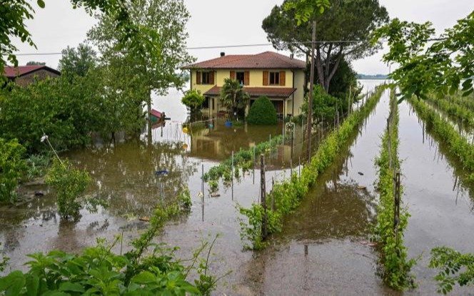 Italia extendió la emergencia en dos regiones por inundaciones