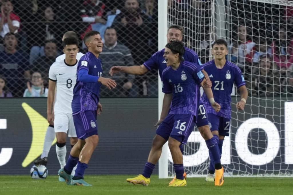 El Sub 20 se despachó con goleada y espera rival